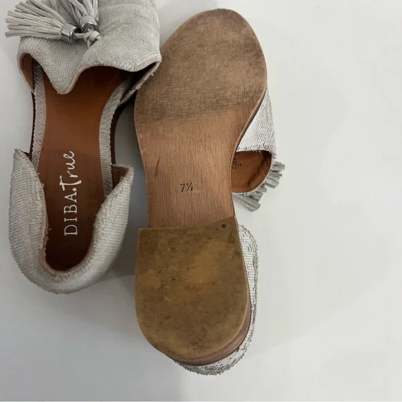 Diba True Neat Freak Women’s Tassel Loafers Size 7.5M Beige Leather Upper - Picture 7 of 8